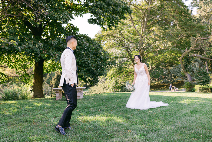 Outdoor first look wedding photos at Brooklyn Botanical Gardens
