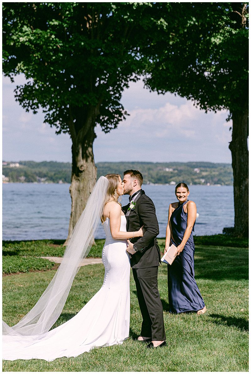 WEDDING CEREMONY AT SKANEATELES LAKE