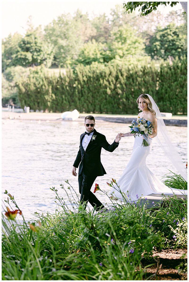OUTDOOR WEDDING PORTRAITS BY THE LAKE 